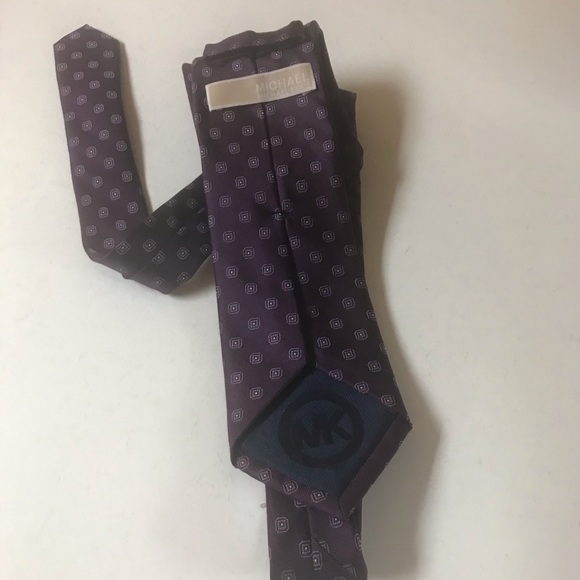 Michael Kors Tie - Picture 3 of 6